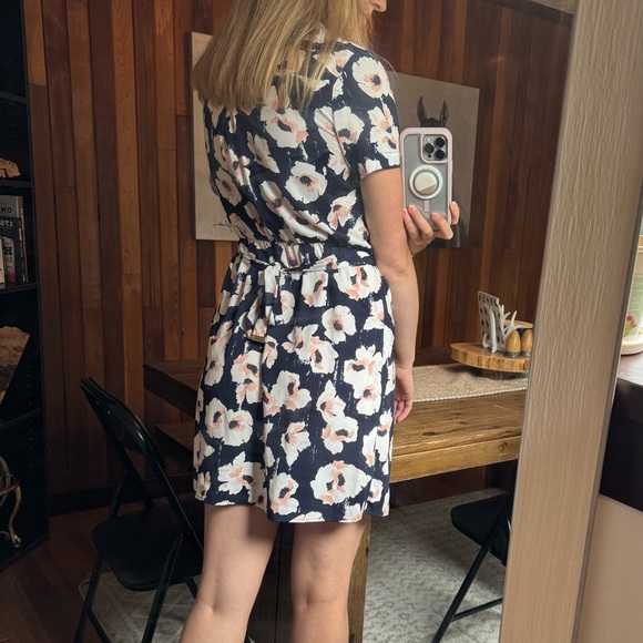 Dynamite Floral Dress - Picture 5 of 6